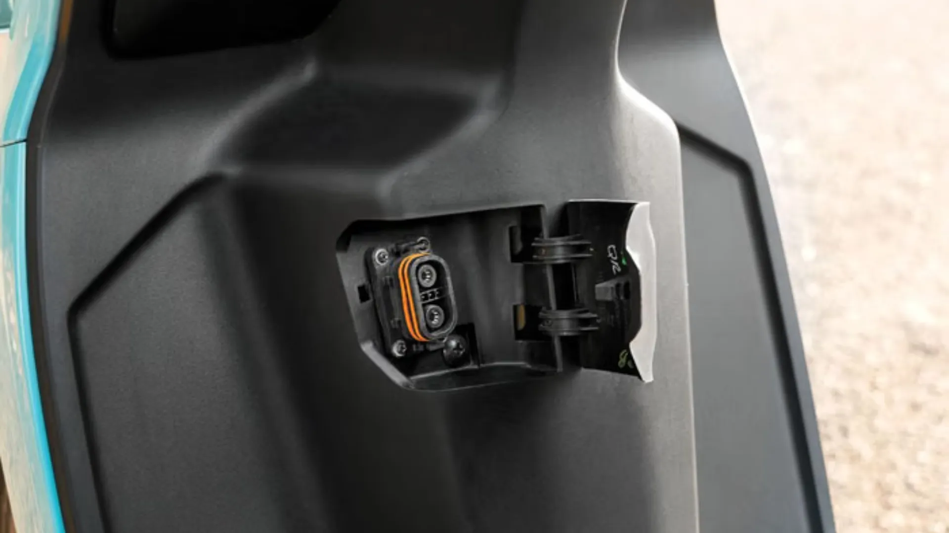 Ampere Nexus ST Review - Charging port