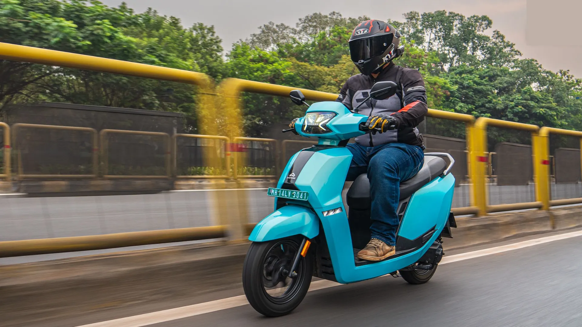 Ampere Nexus ST Review - Riding shot