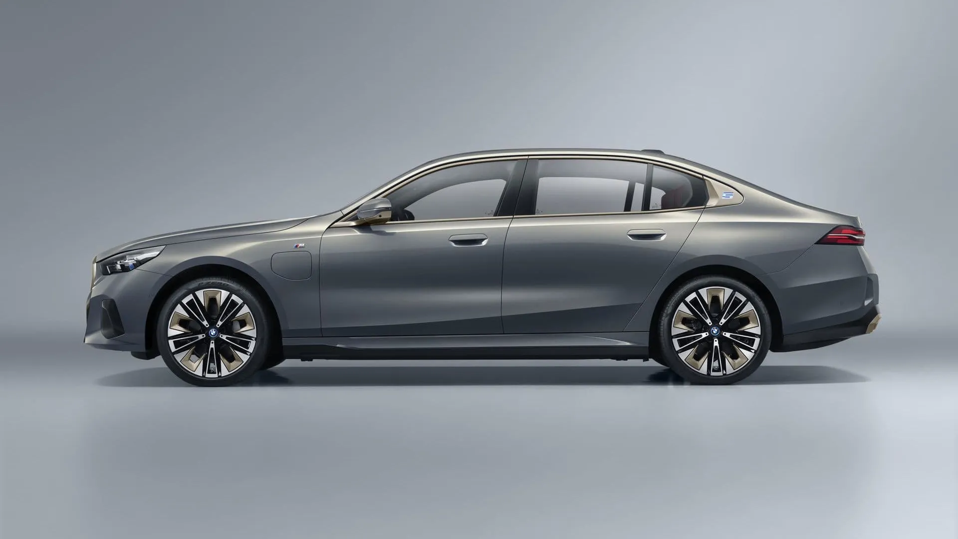 BMW i5 LWB - Long Wheel Base