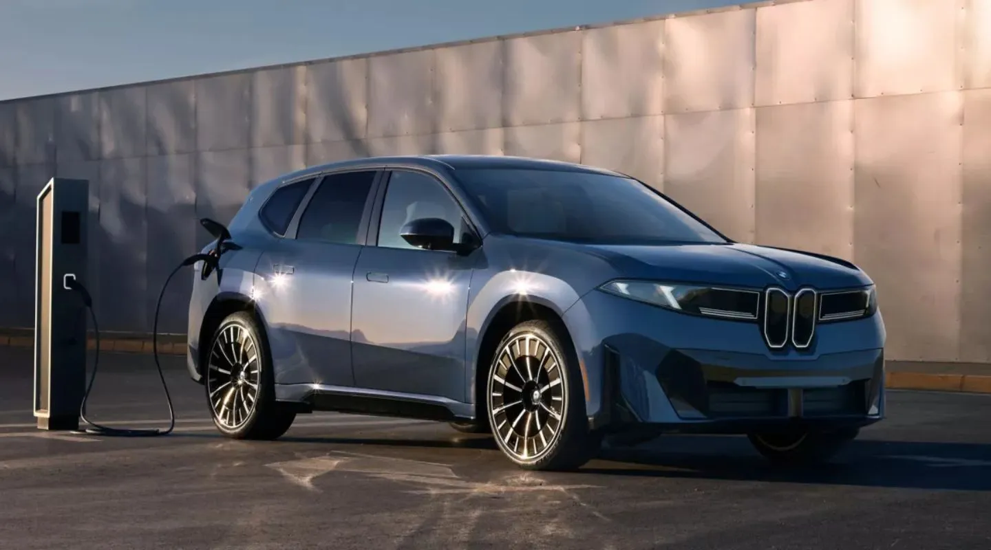 BMW's New iX3 EV Delivers Nearly 800 km Range in Real-World Test