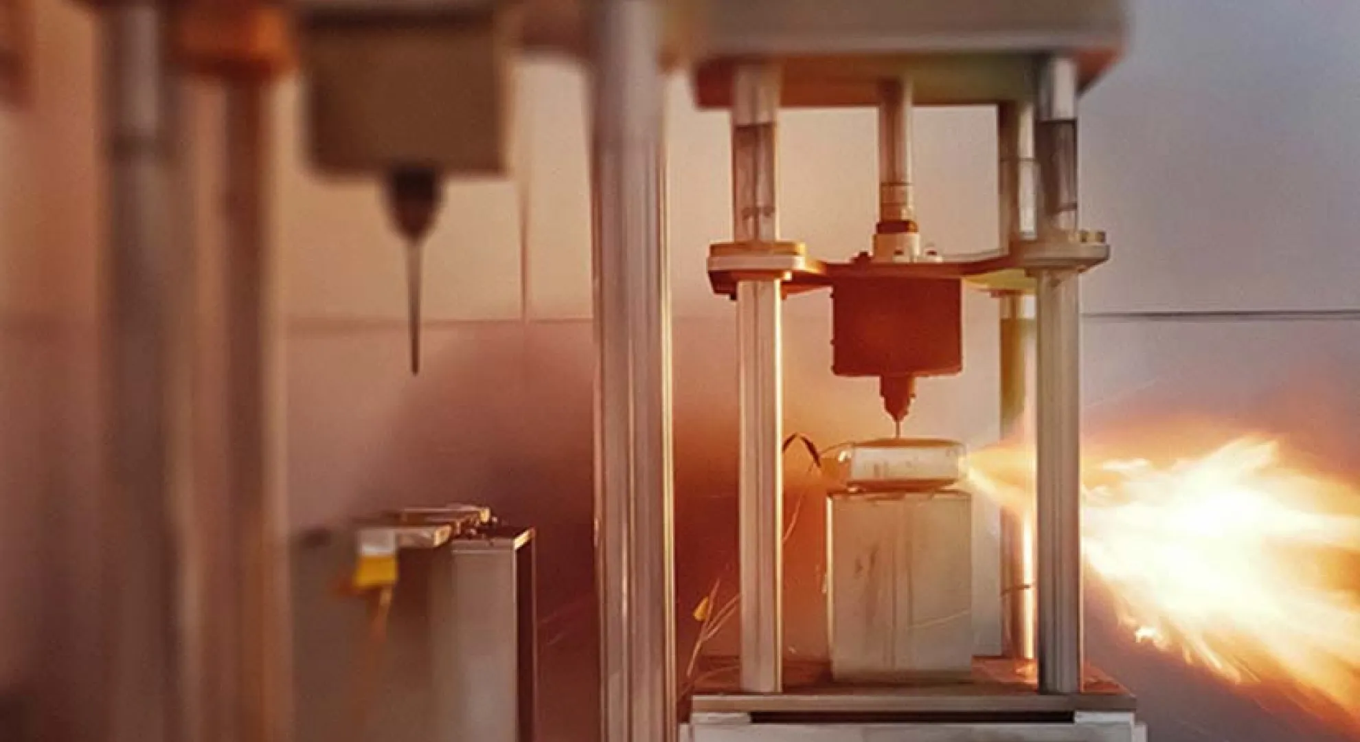 BYD Blade Battery_ nail penetration test failed by NMC Battery