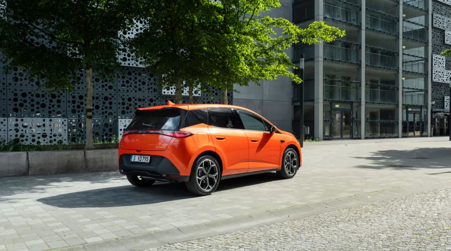 BYD Unveils Dolphin G DM-i Hybrid Hatchback With Over 1,000 km Range