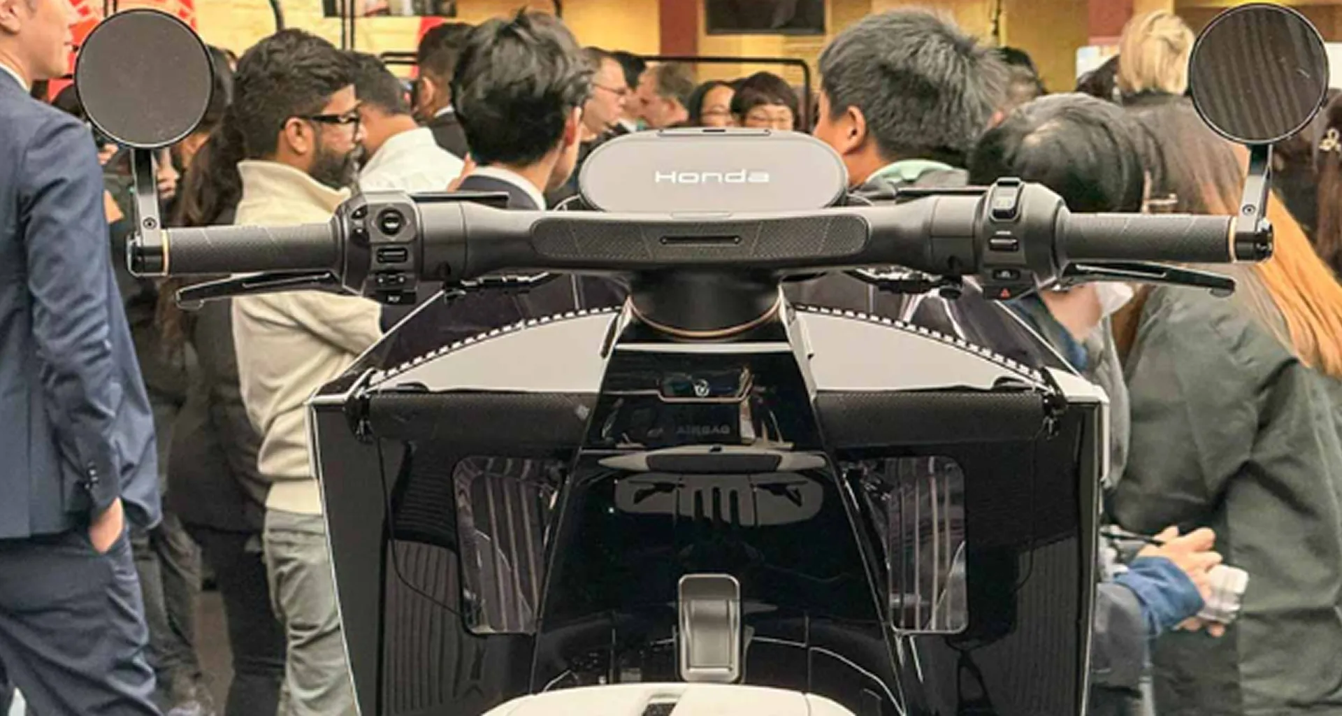 Honda EV Outlier Concept Unveiled - Display