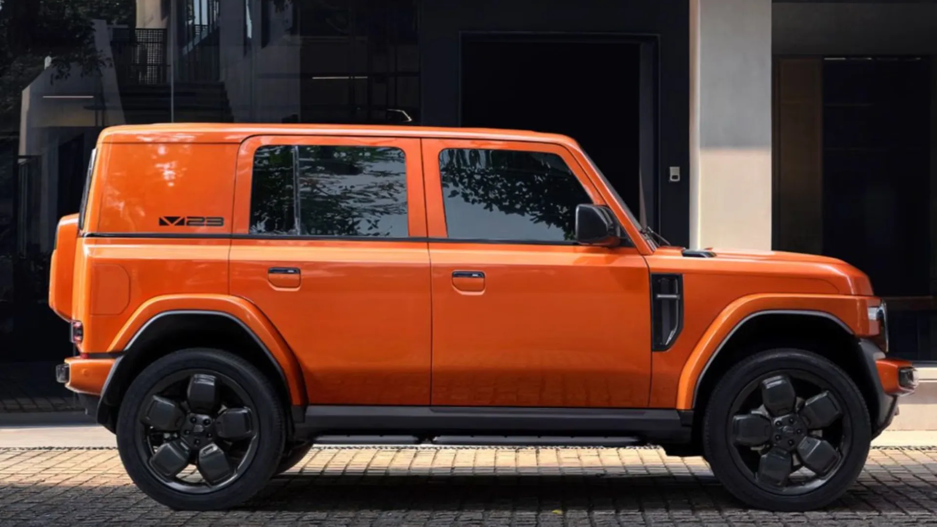 JSW Motor Chery iCar V23 EV - Side