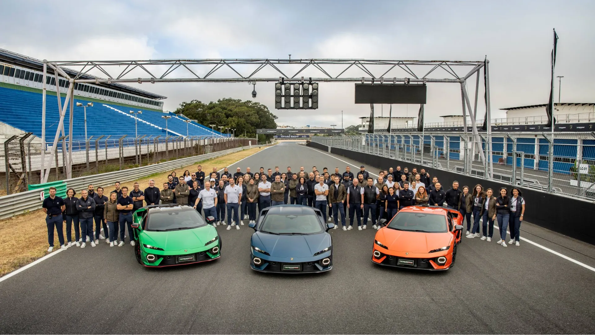 Lamborghini Achieves Record Sales with Fully Hybrid Lineup in 2025