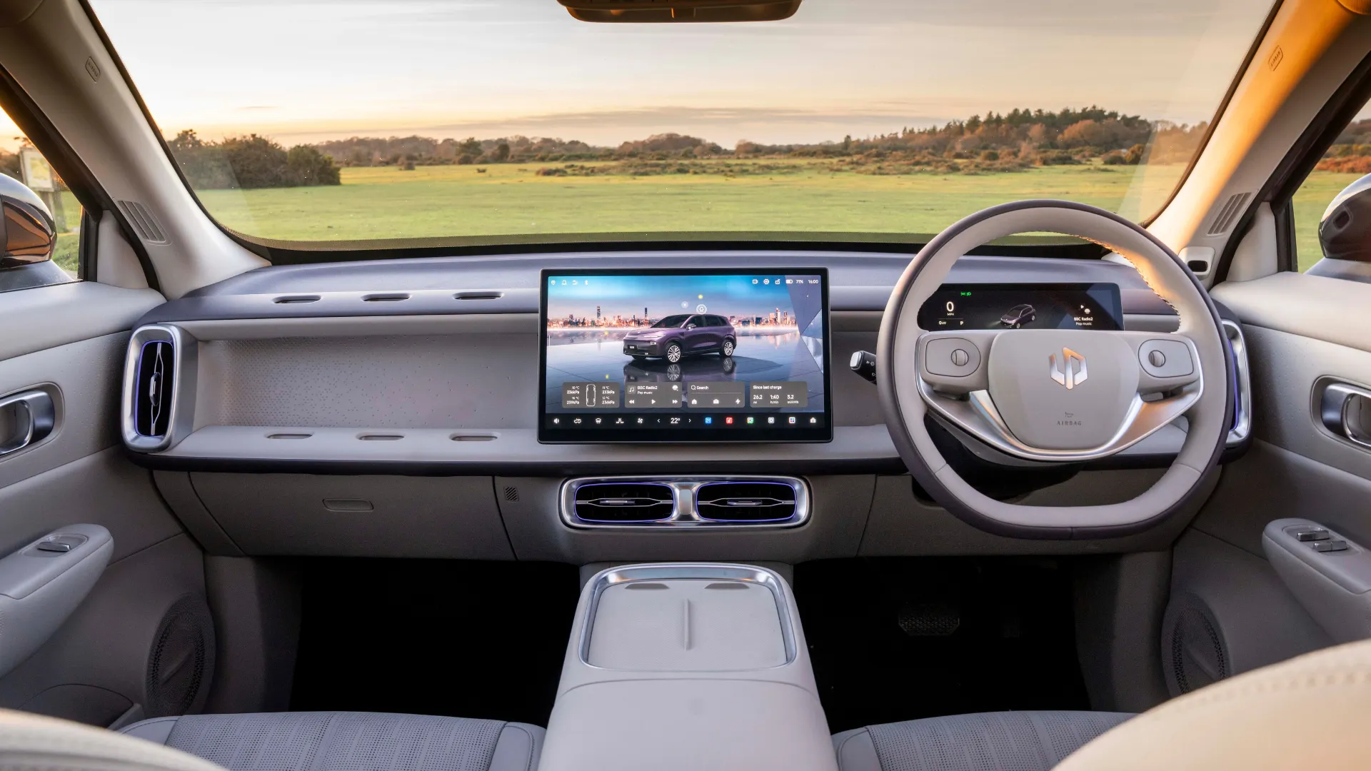 Leapmotor B10 - Interior and Dashboard