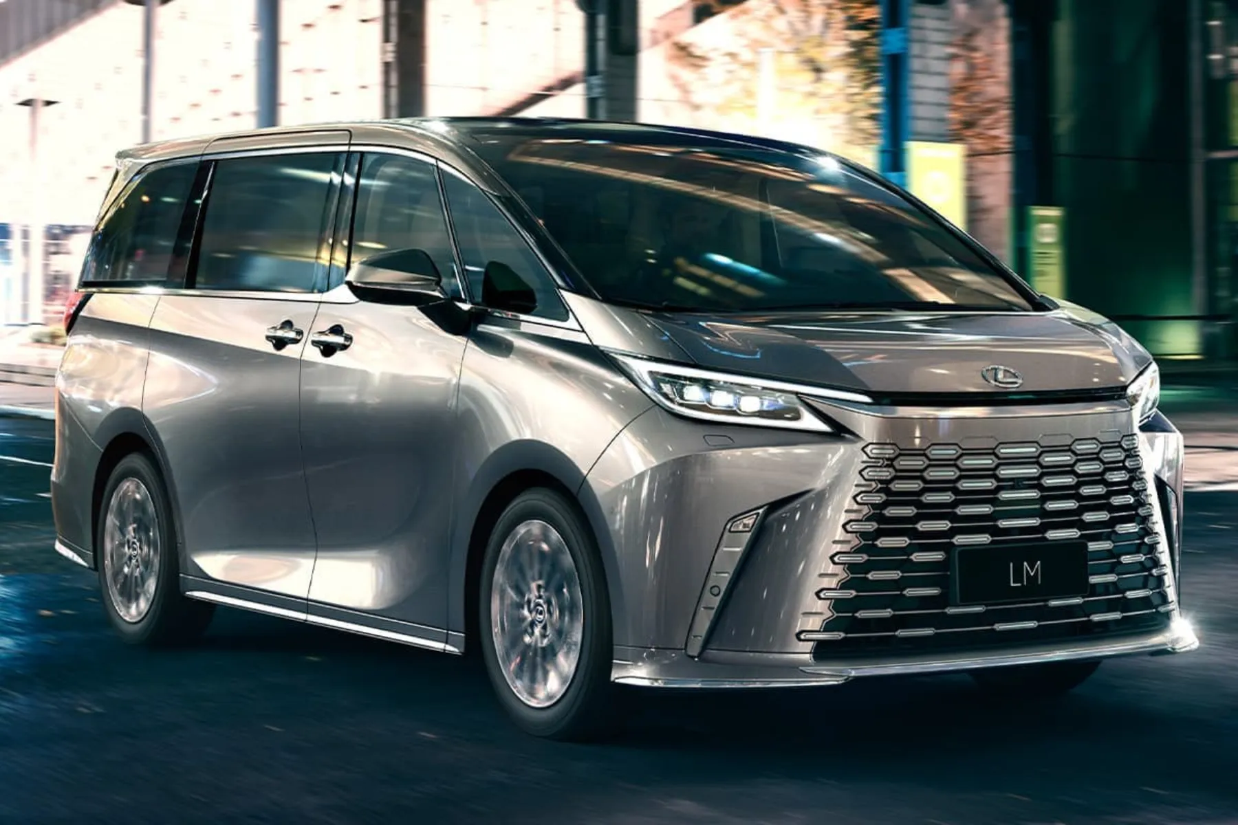 Lexus LM