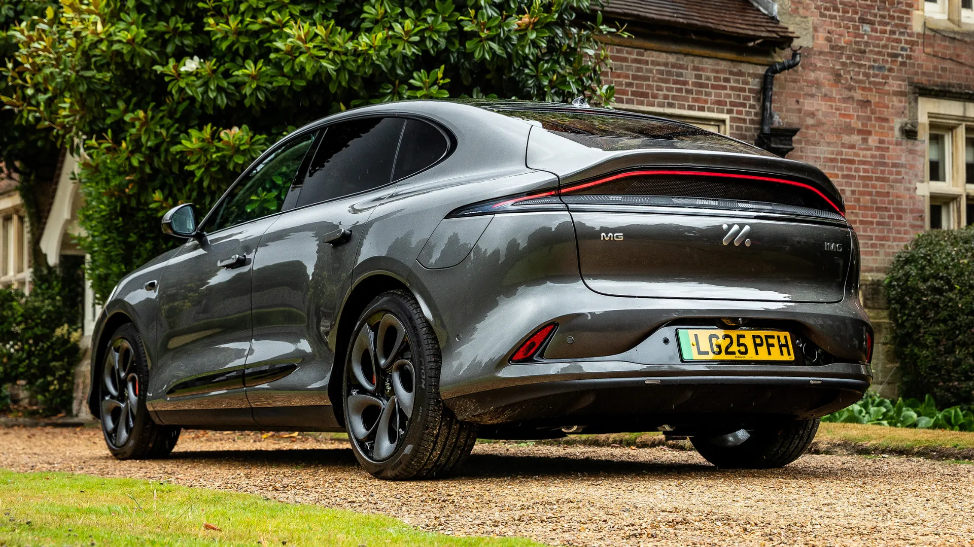 MG IM6 - Rear