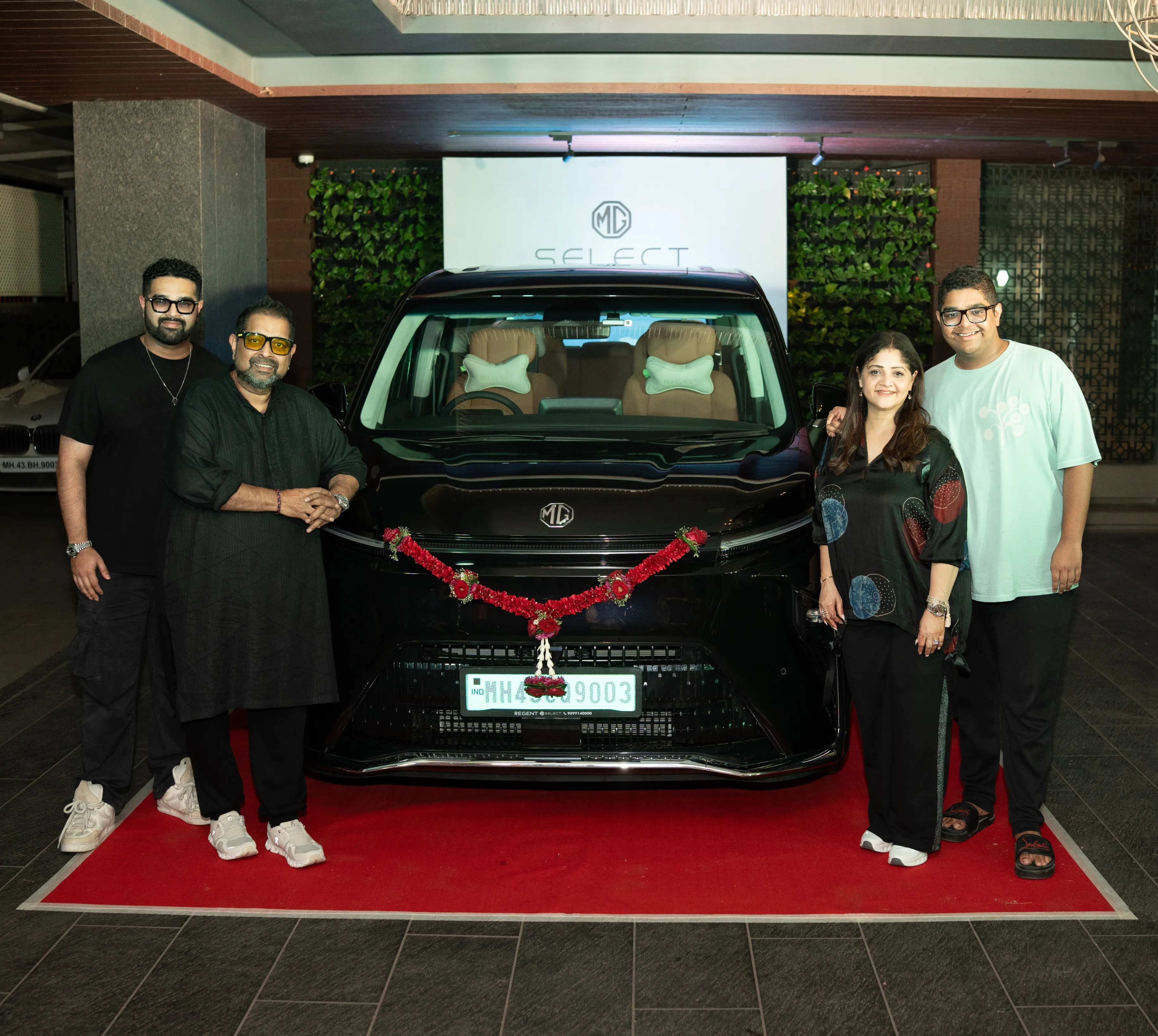 Shankar Mahadevan Takes Delivery of the Luxurious MG M9 Presidential Limousine