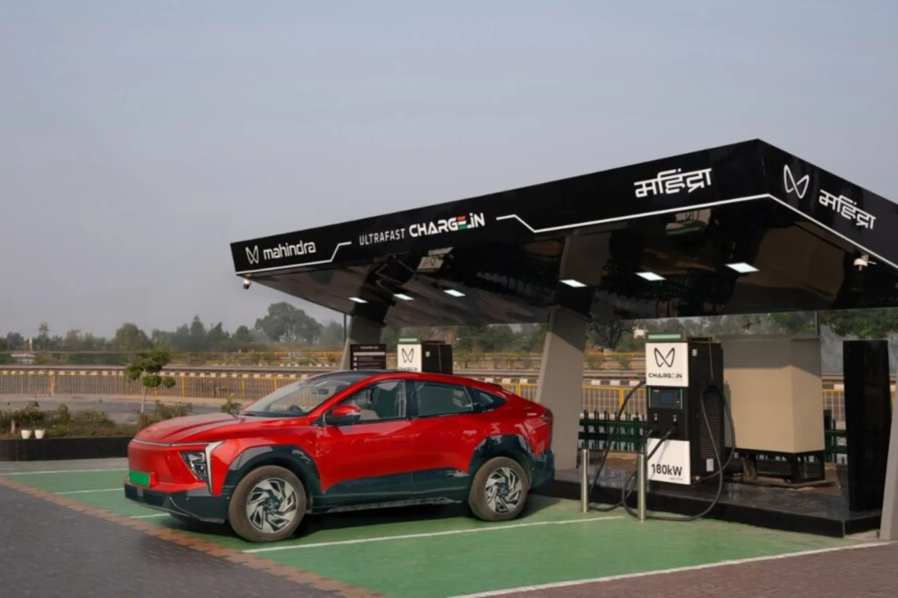 Mahindra Promises 1000 Charging Points by 2027