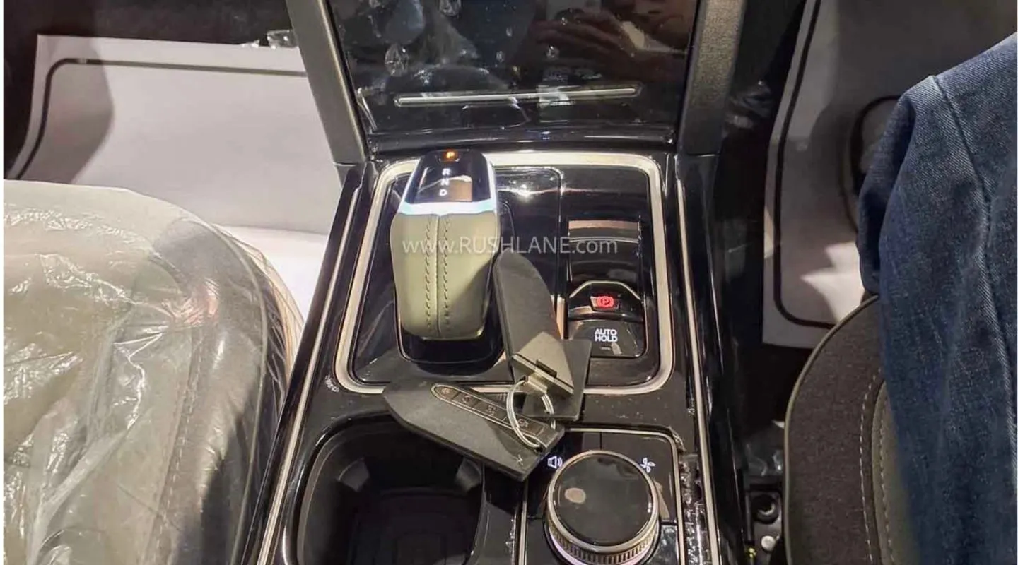 Mahindra XEV 9S Pack One Above Deliveries Begin - Details