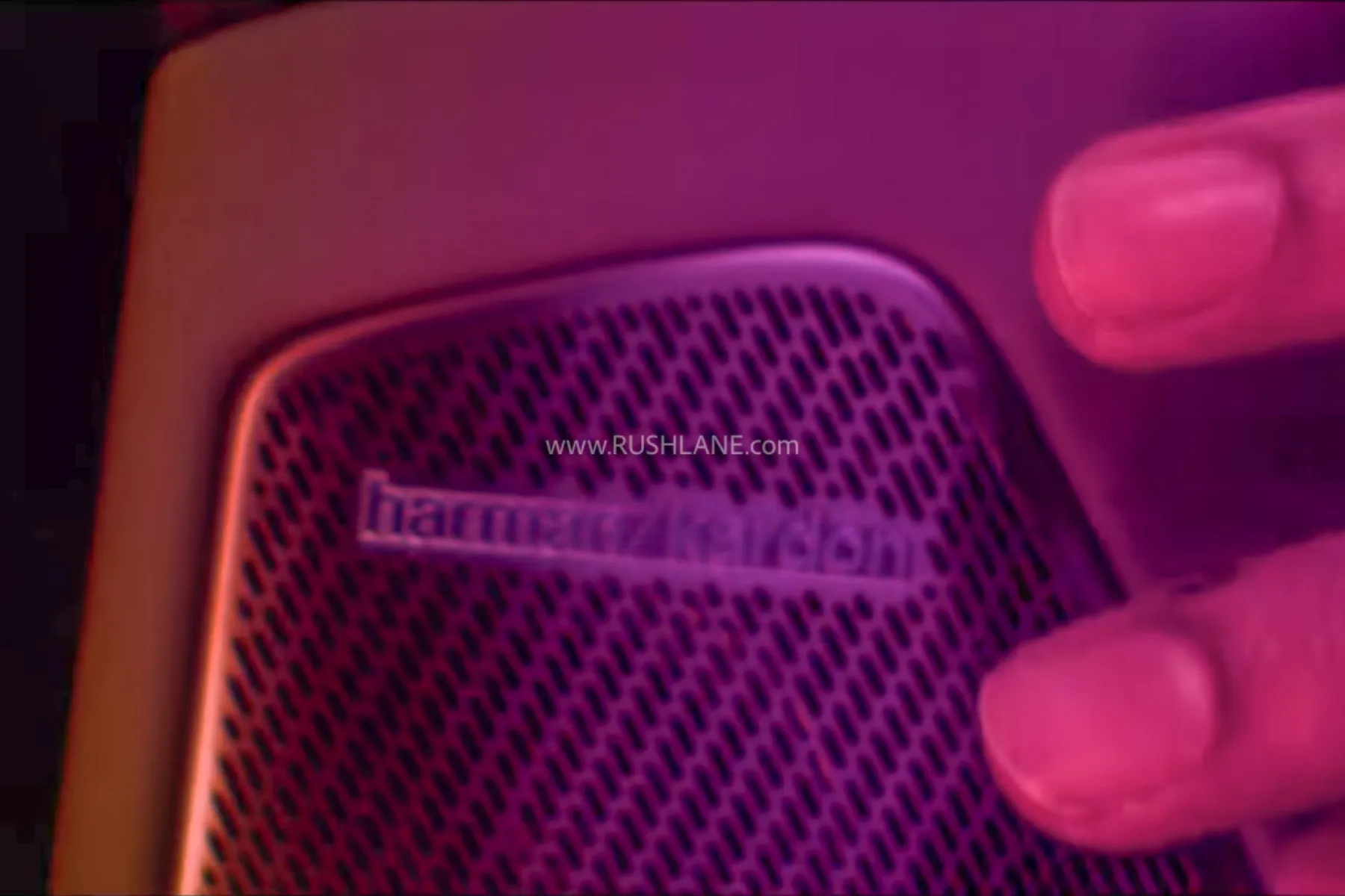 Mahindra XEV 9S Teaser