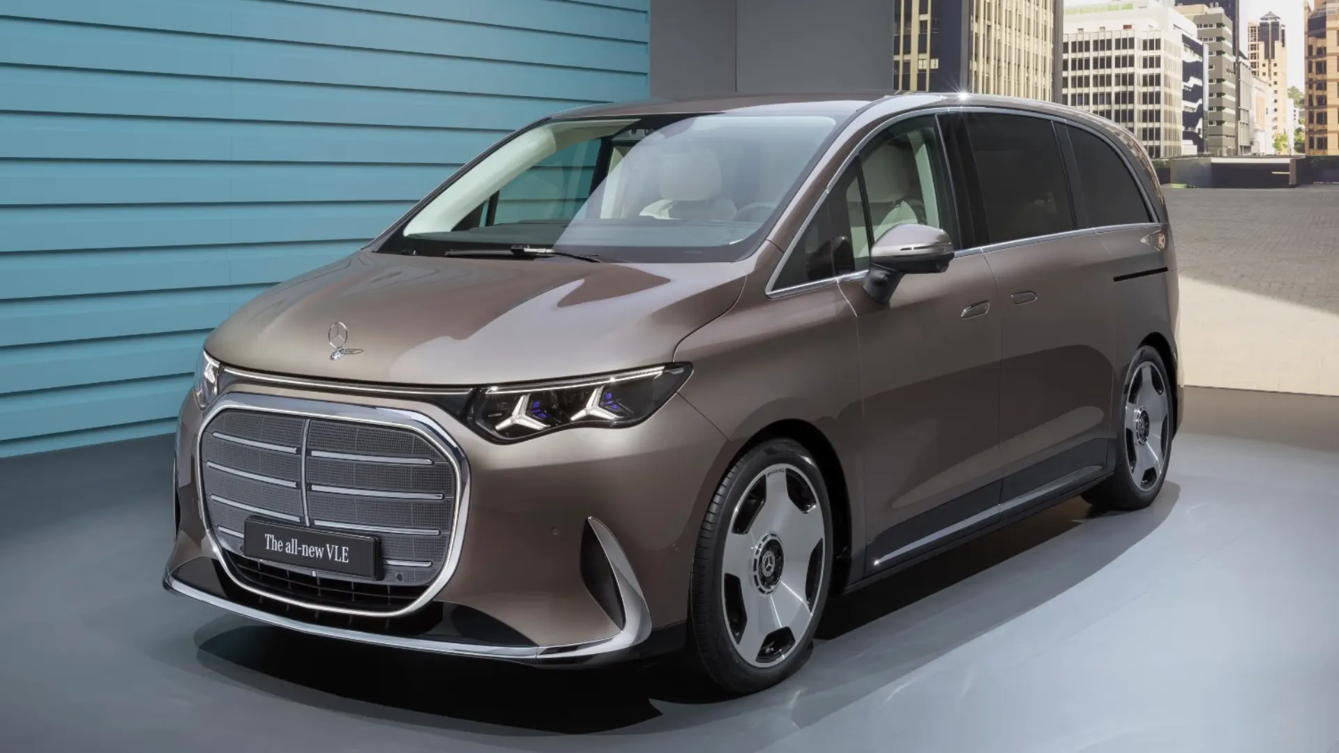 Mercedes VLE Luxury Electric Van Debuts with 115 kWh Battery, 700 km Range