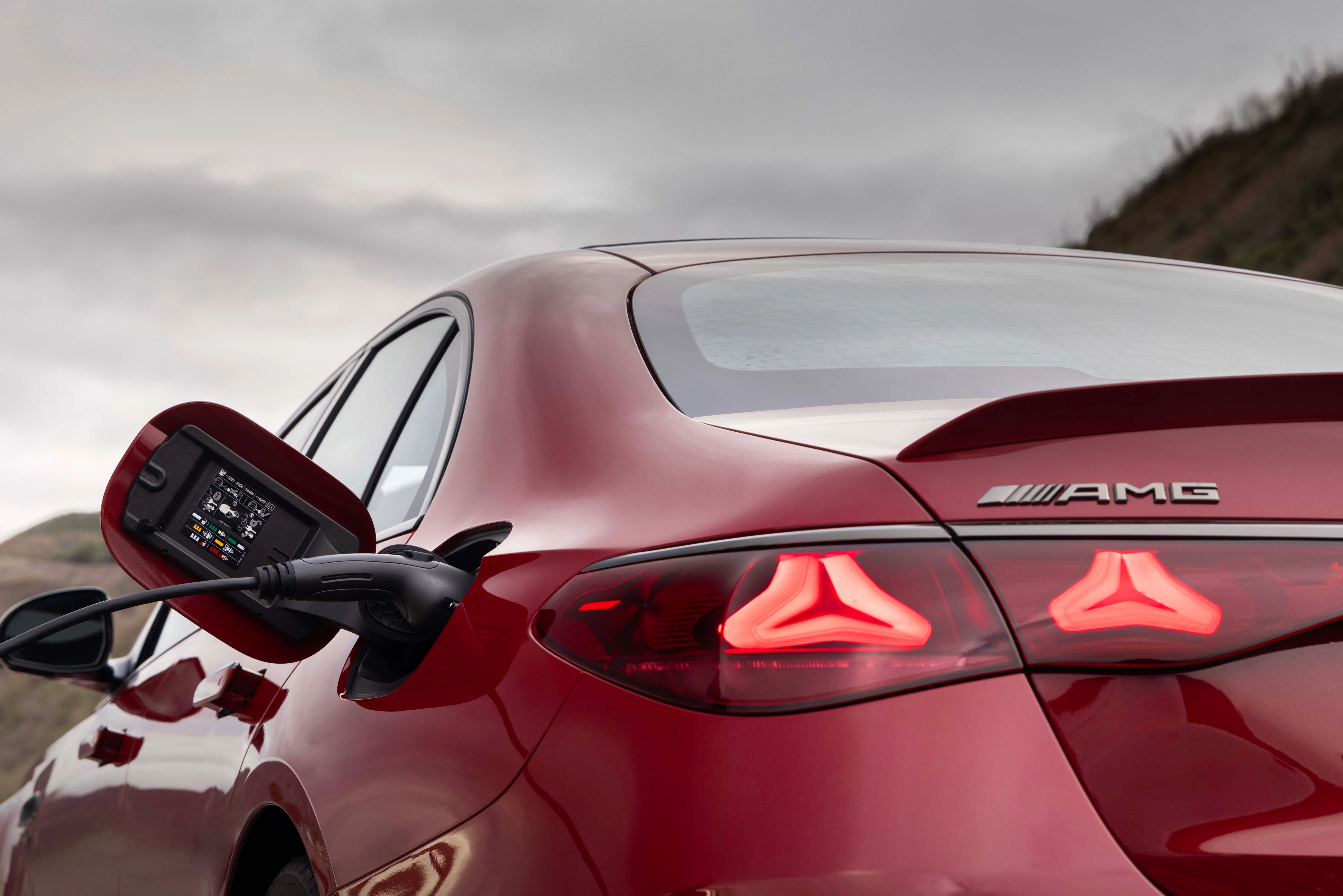 Mercedes-AMG-E-53-PHEV-charging