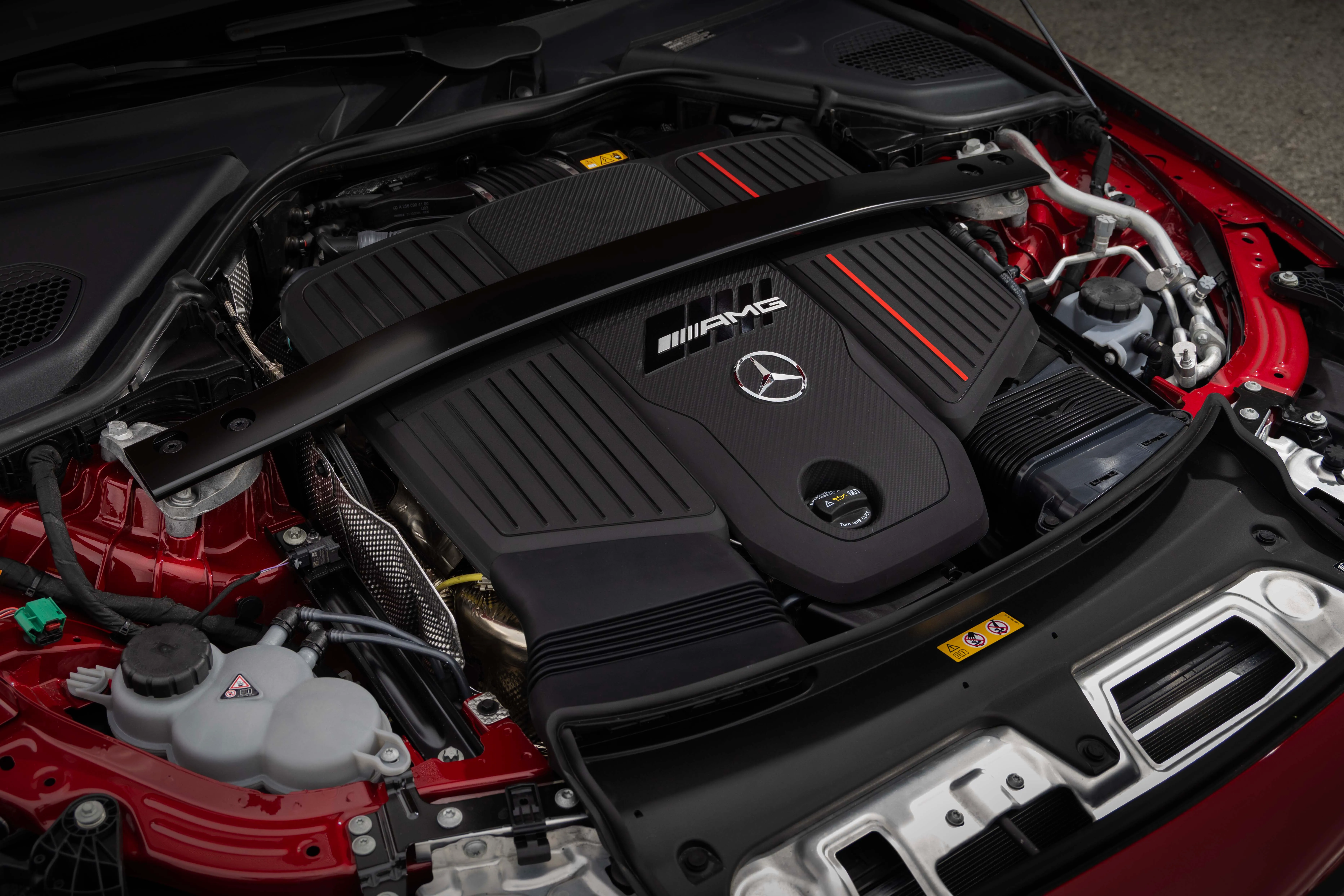 Mercedes-AMG-E-53-PHEV-engine