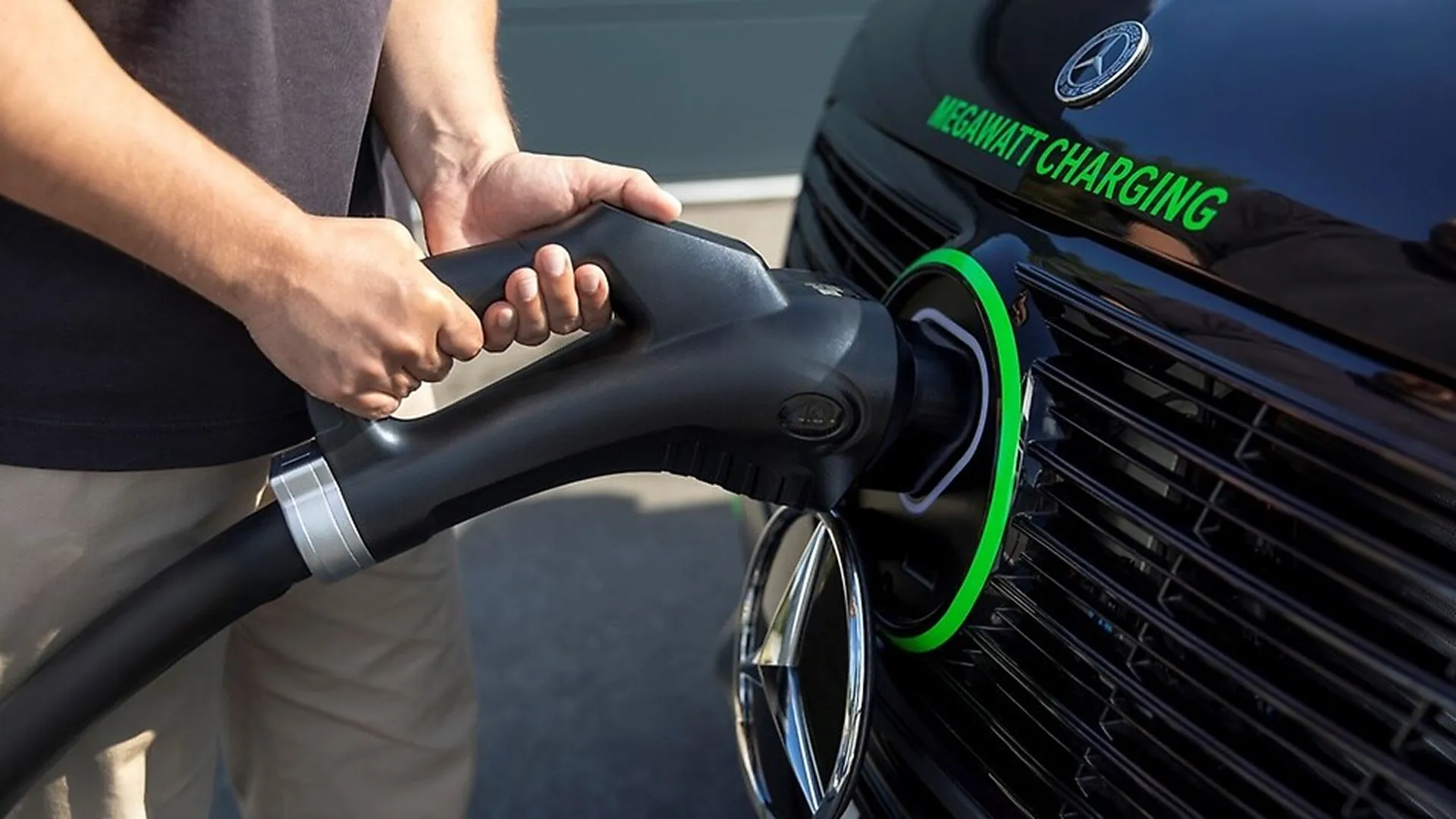 Mercedes-Benz ELF Van Fast Charging Tech Could End EV Range Anxiety