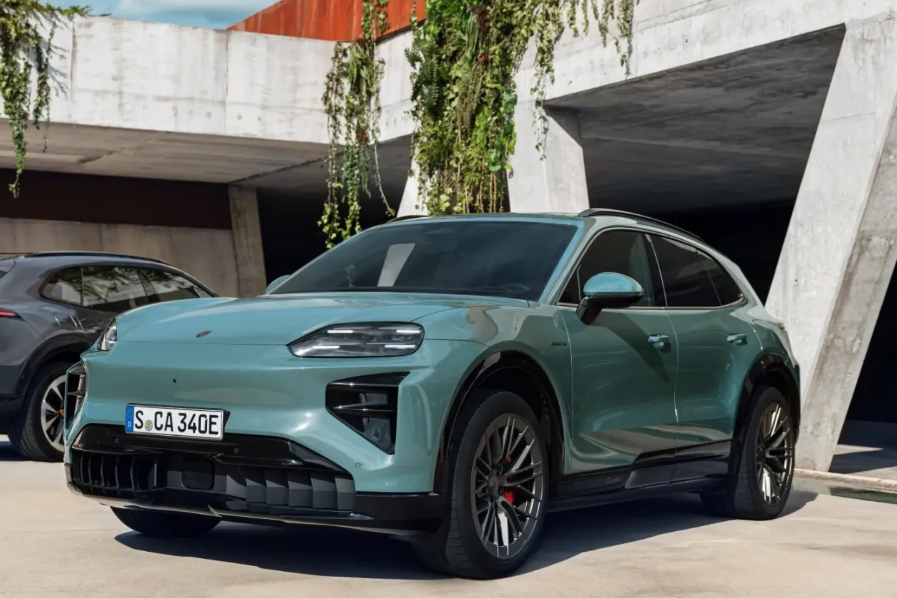 Porsche Cayenne Electric Unveiled
