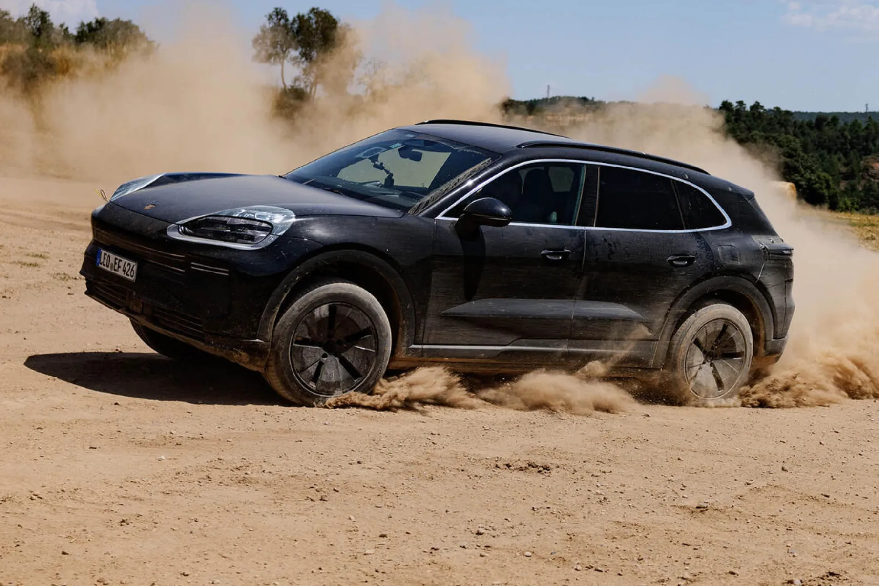 Porsche Cayenne Electric - Side