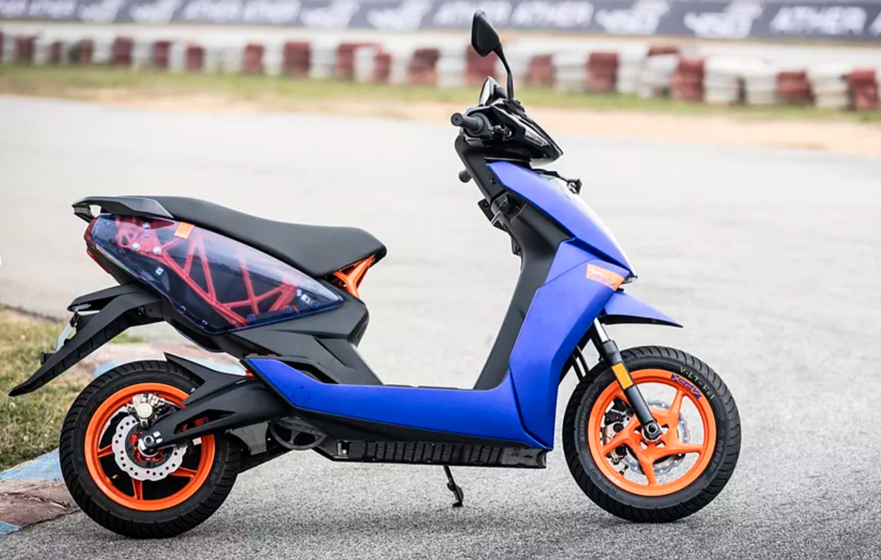 Ather 450 Apex Standard Price - Features, Images, Colours, Variants