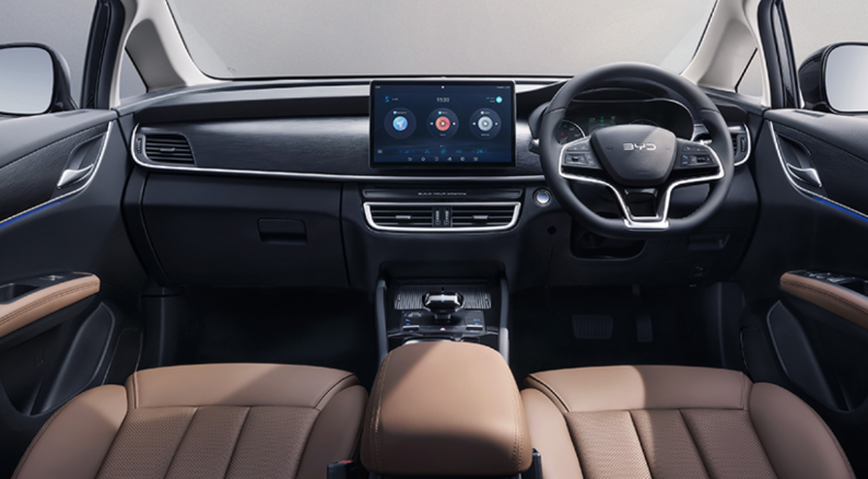 byd m6 interior