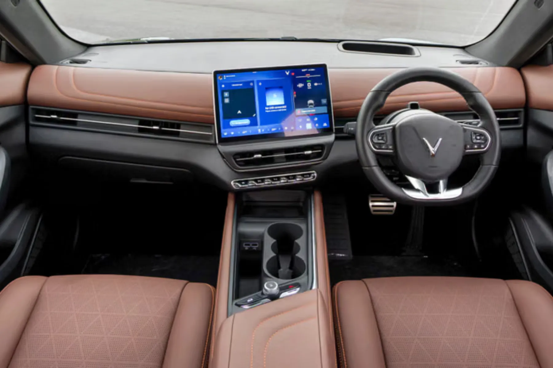 VinFast VF7 Interior
