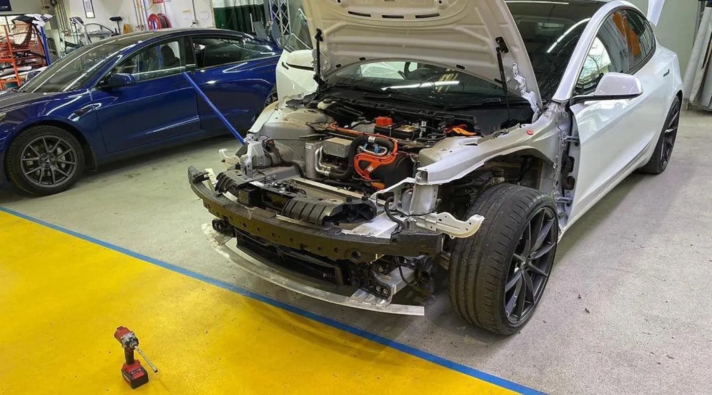 Why Electric Car Ownership Costs Go Beyond Charging: Understanding Battery, Repair and Insurance Risks 