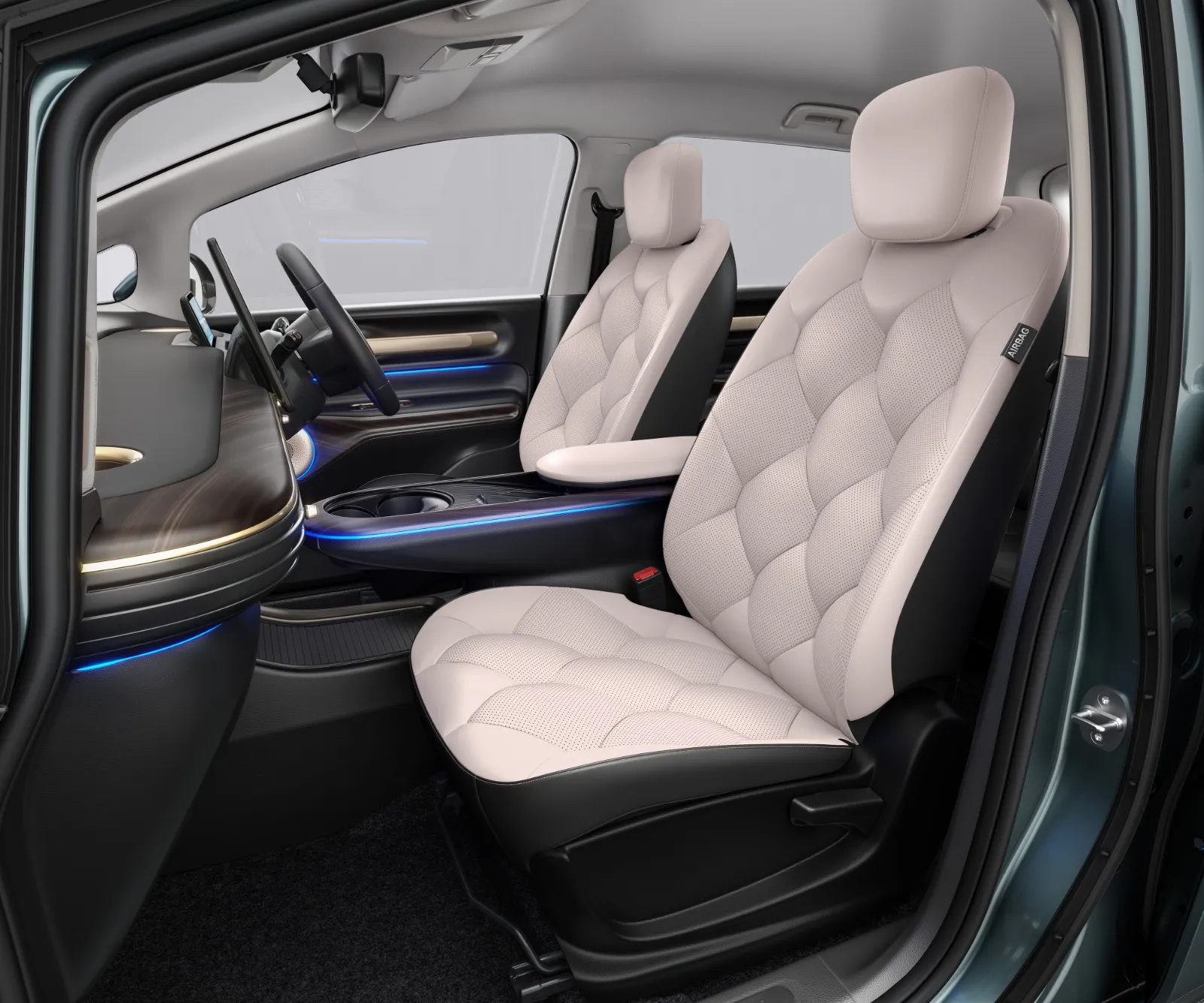 Windsor PRO interior