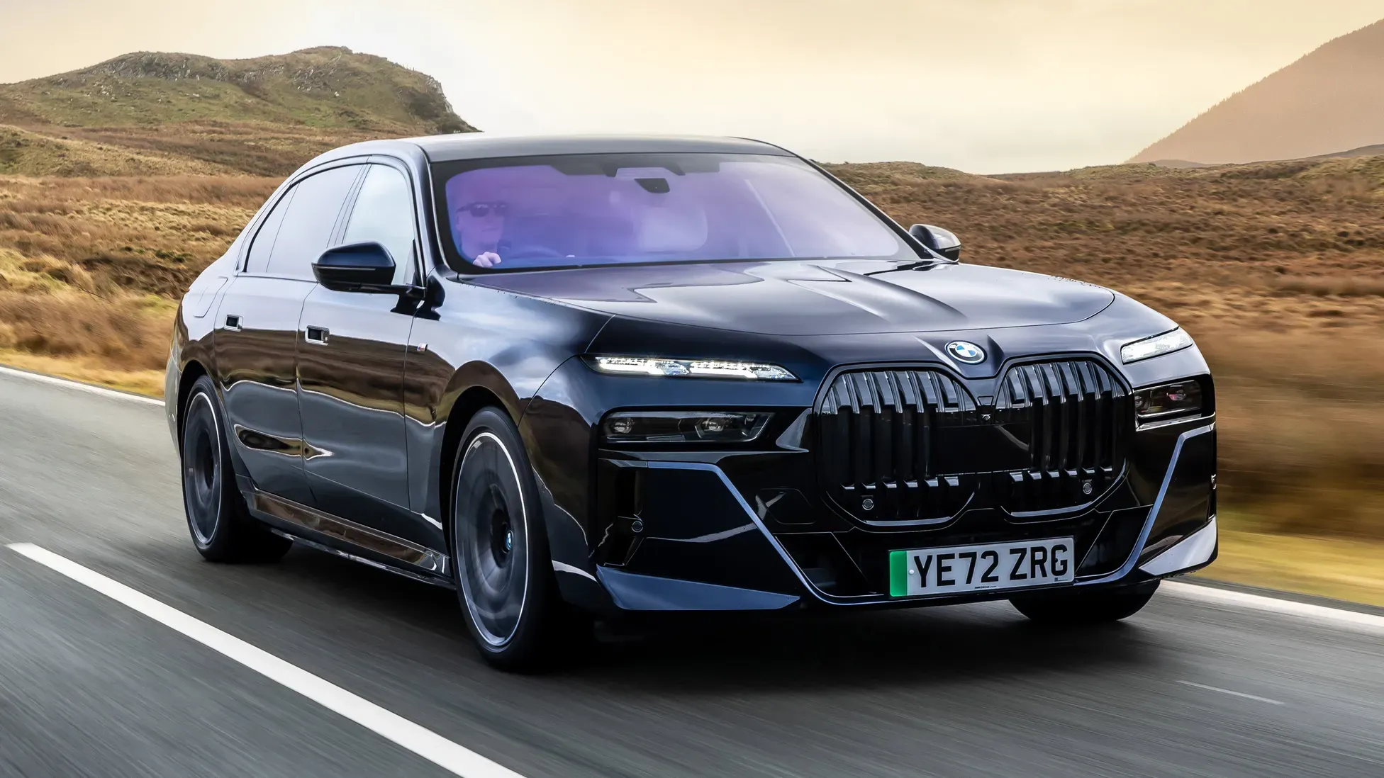 bmw-i7-xdrive60_m