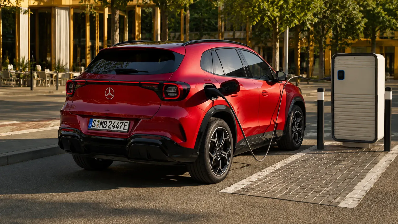 Mercedes GLA Electric frunk and boot space with cargo