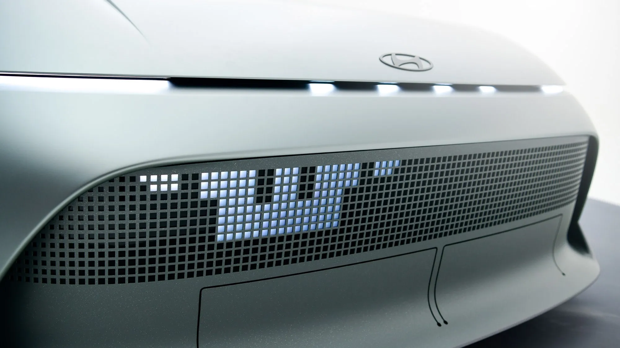 Exterior 078-hyundai-concept-three.jpg