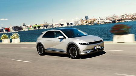 hyundai ionic 5 side