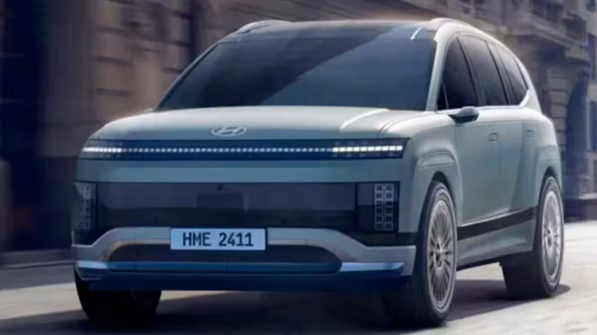 Exterior 1587464-hyundai-ioniq-9.avif