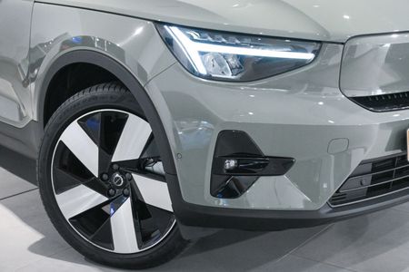 Exterior 167265377966bbd6b43f13e003278659_900_600-c.jpg