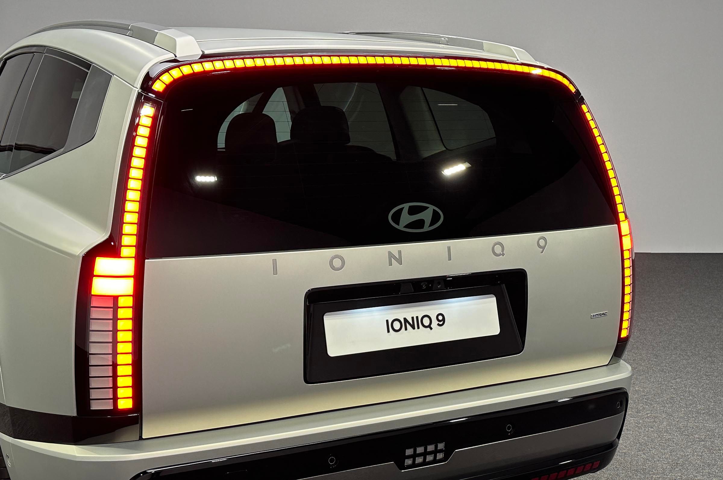 Exterior 2025-Hyundai-Ioniq-9-rear-detail-with-lights-lit.jpg
