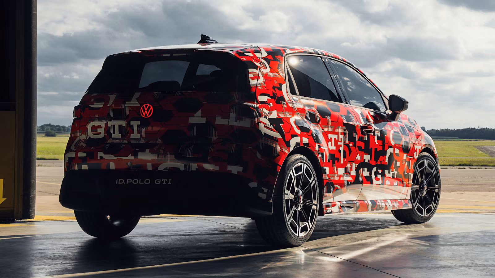 Exterior 2026-Volkswagen-ID-Polo-GTI-rear.avif