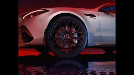 Exterior AMG_C63_SE_Performance-04.jpg