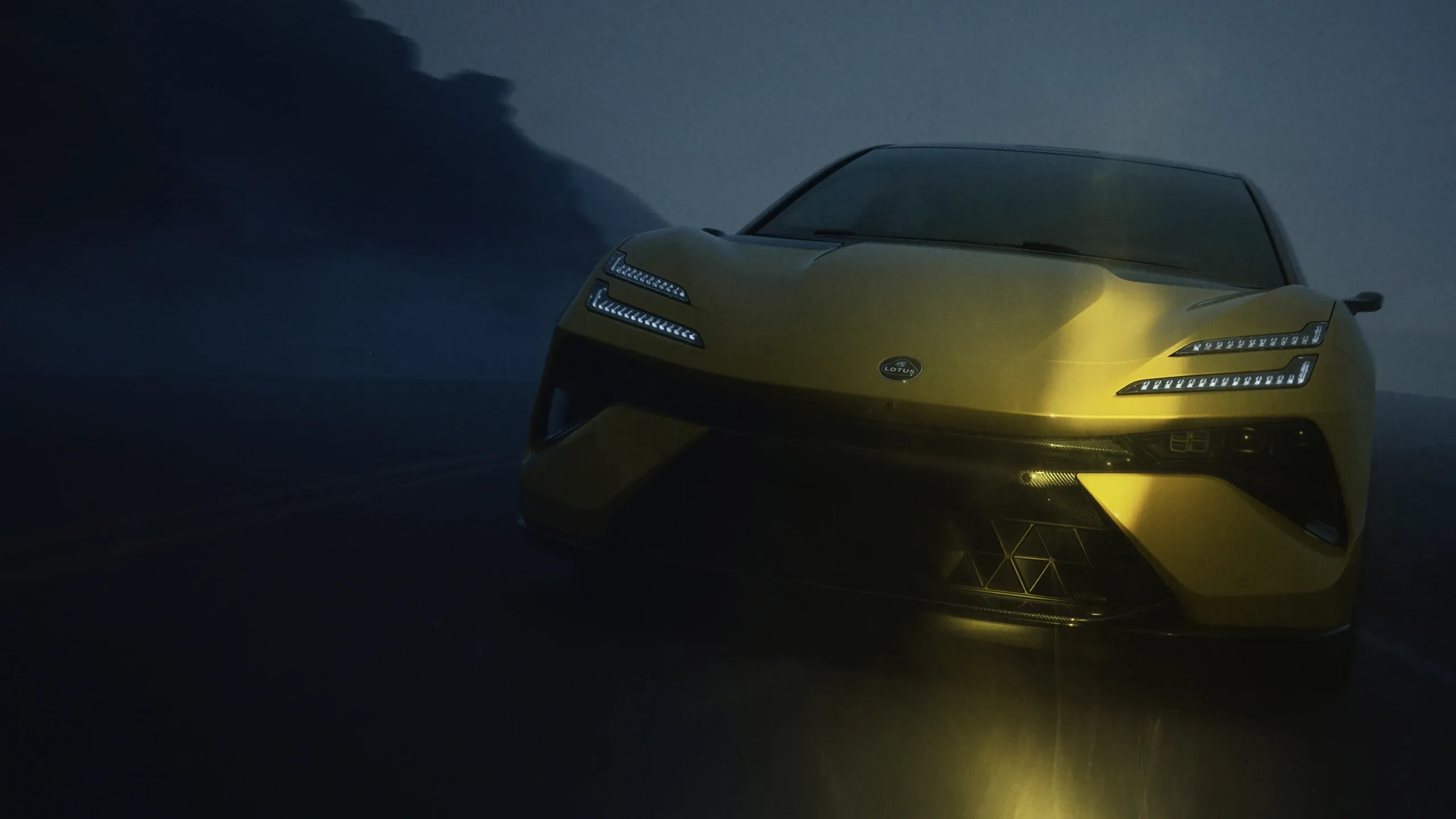 Exterior AlphaPDP_Header_Desktop.webp