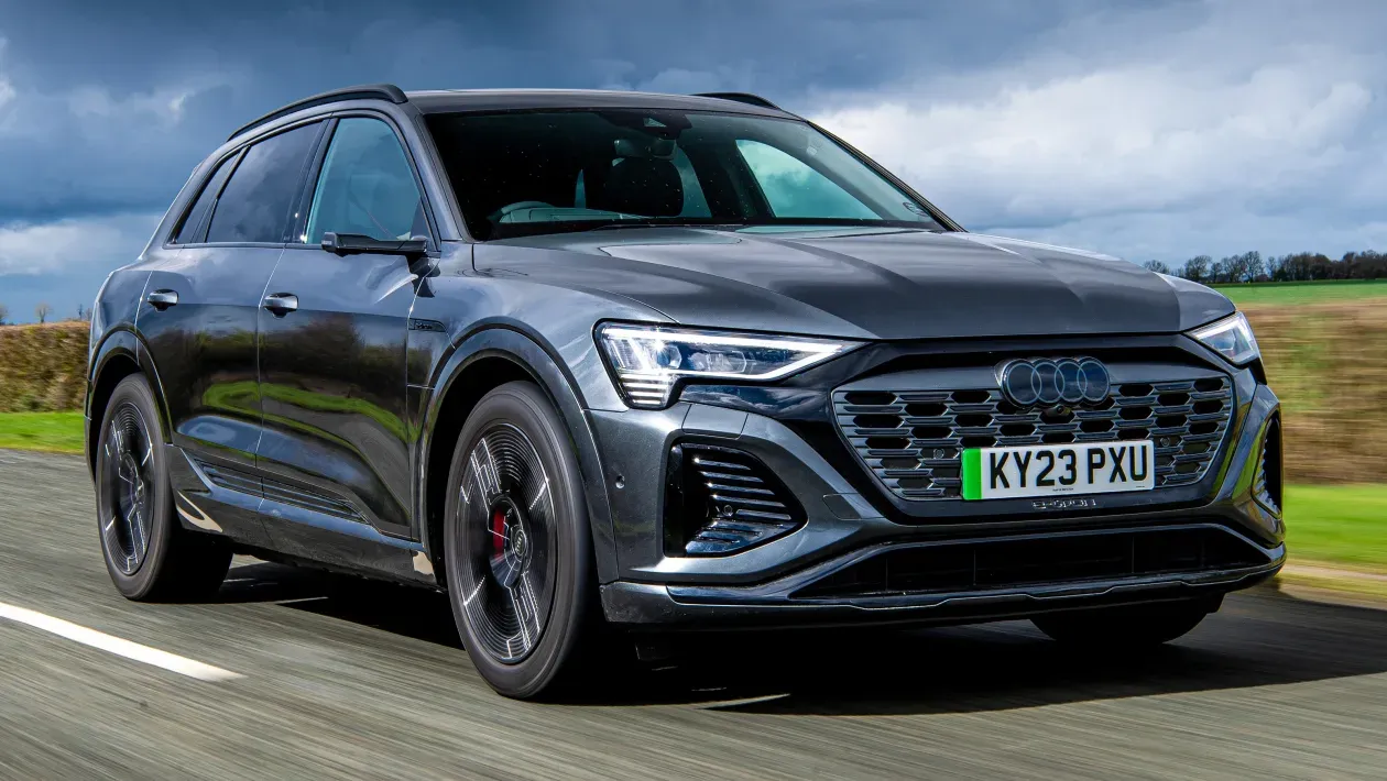 AUDI Q8 E-TRON