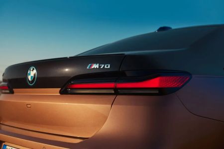 Exterior BMW-i7-M70-xDrive-18-1280x853.webp