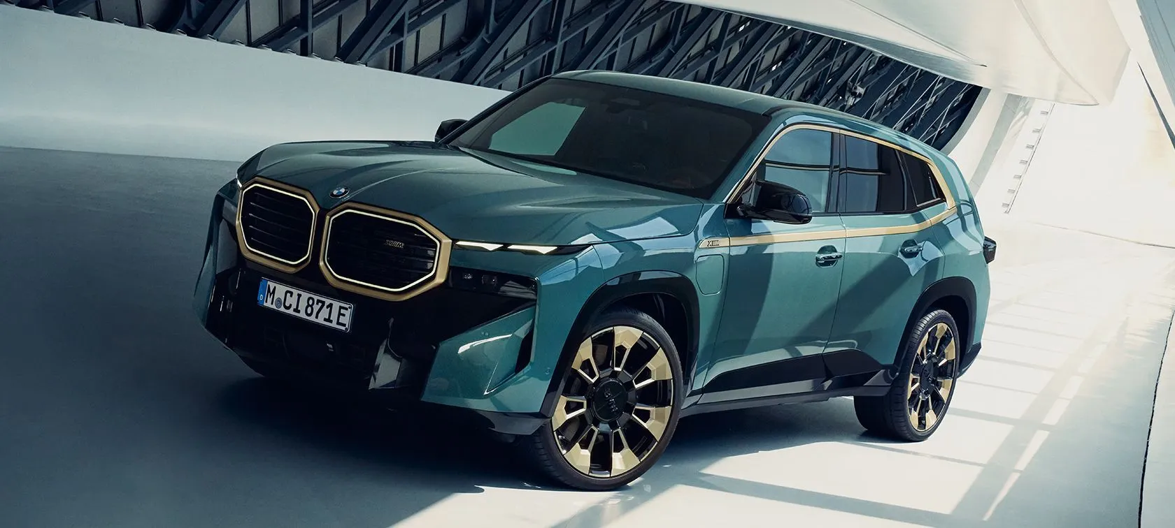 BMW XM PHEV
