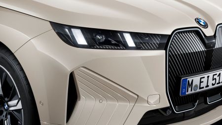 Exterior BMWiX-headlight.jpg