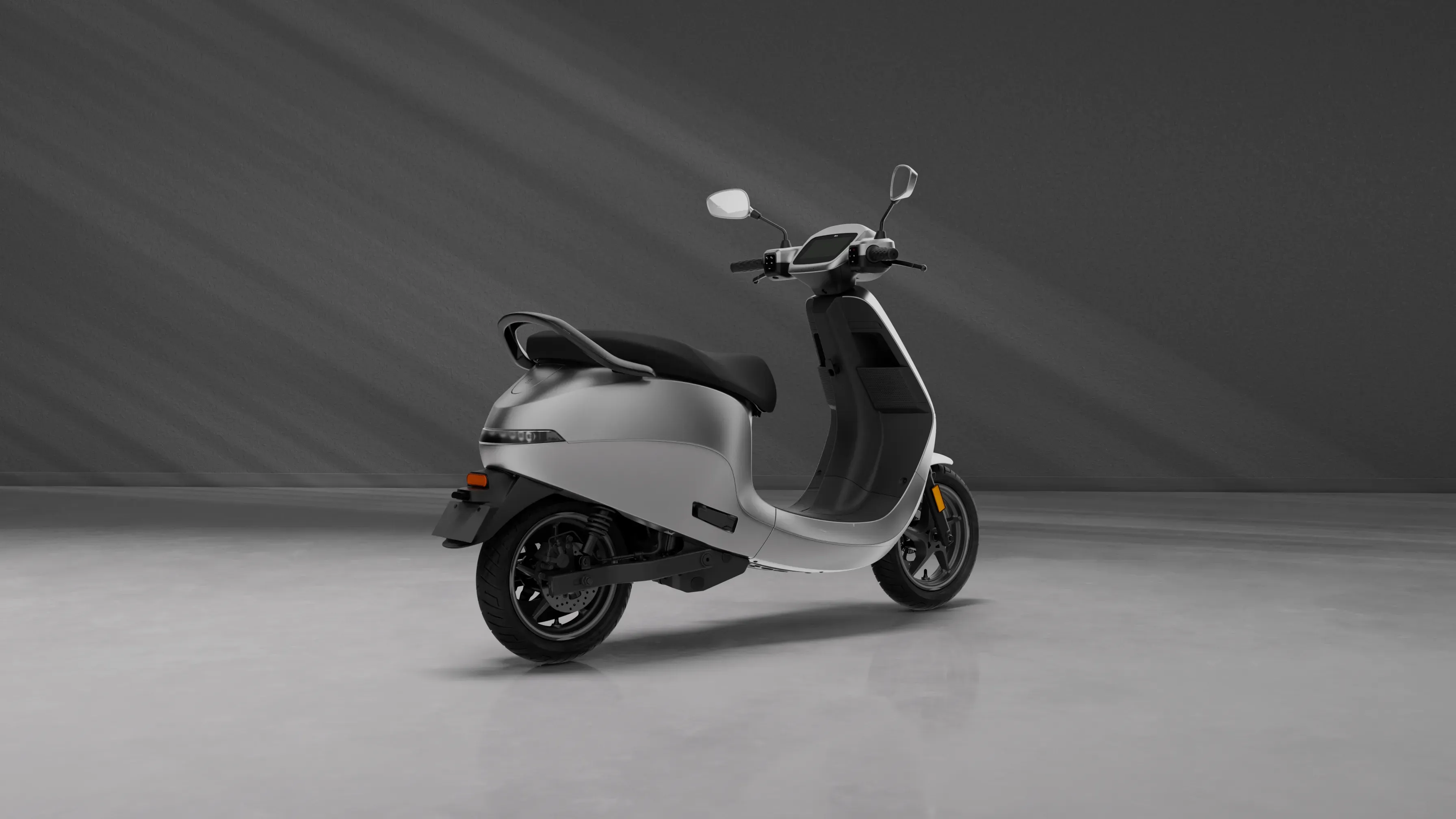 bike Buying_Floor_S1ProPlus_ISliver0004.webp