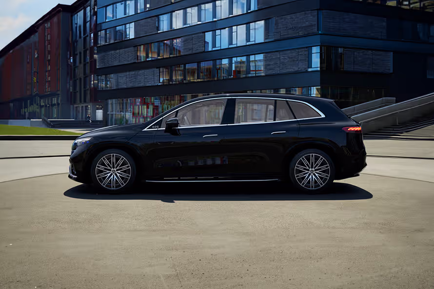 Exterior EQS SUVside-view-(left).avif