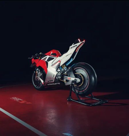 bike F99-Rear view2.webp