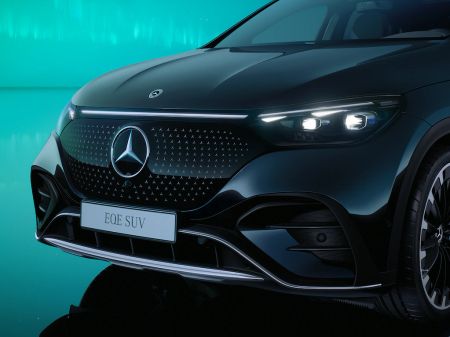 Exterior Headlight_Mercedes Benz EQE SUV.webp