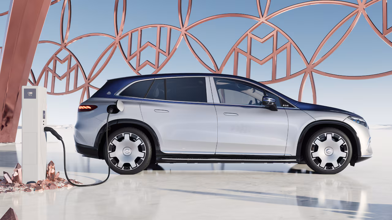 Exterior Maybach_EQS-SUV-03.avif