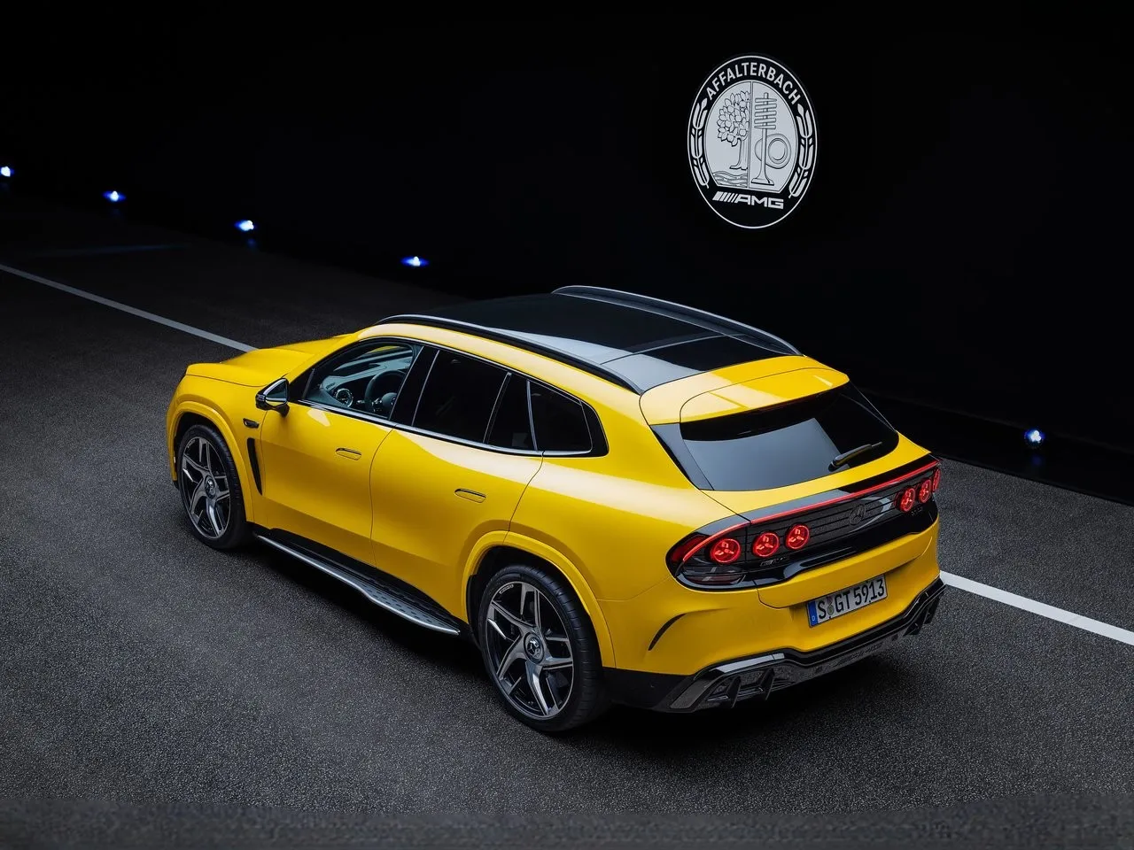Exterior Mercedes-Benz-AMG_GT_SUV-2027-1280-9df933e0cad61385bc0e6208415b980387.jpg