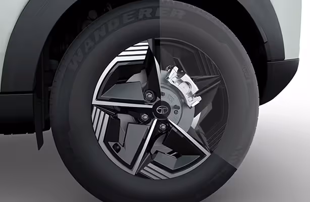Exterior NexonEV-all-4-disc-brakes-brake-disc-wiping.avif