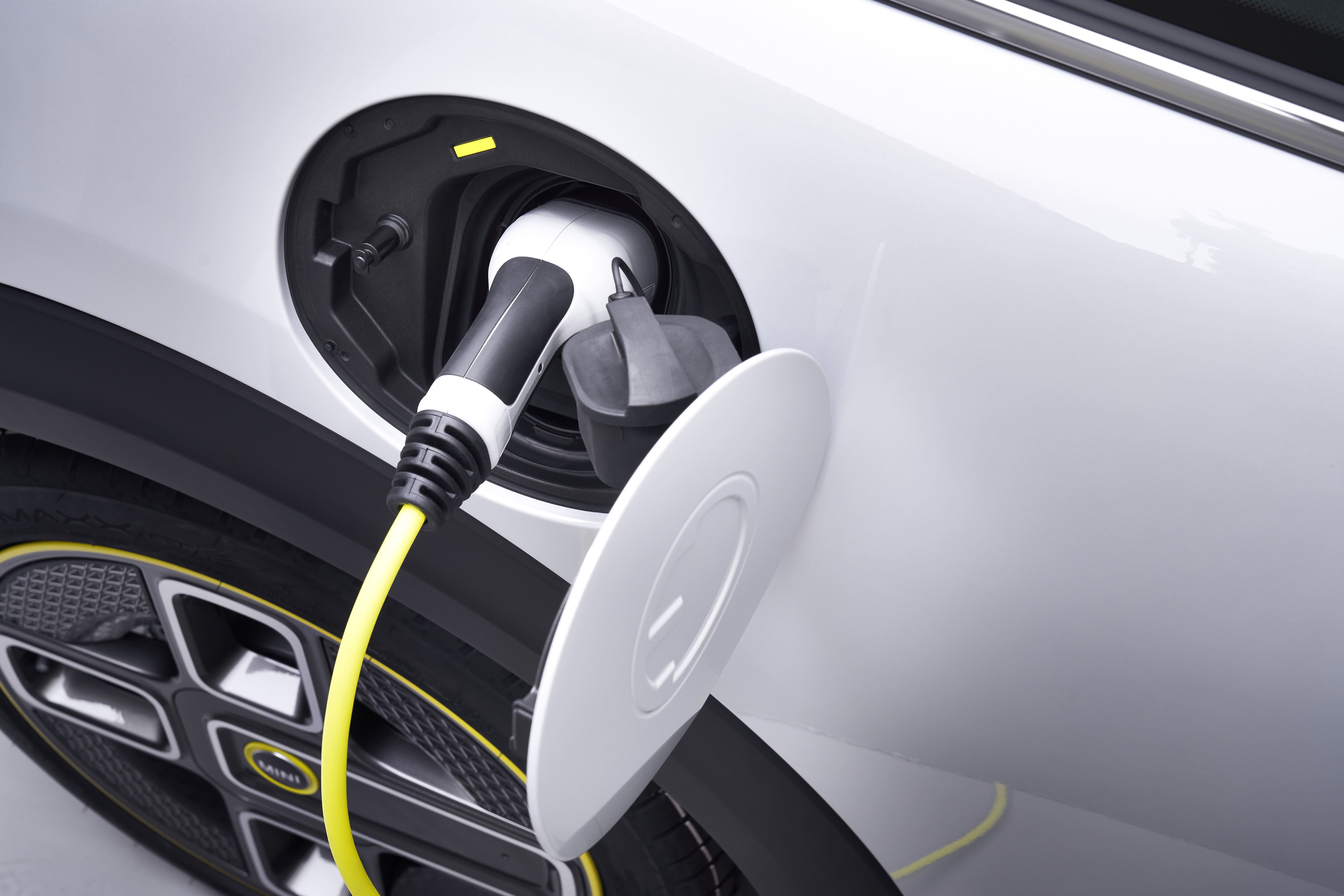 mini cooper se charging cable