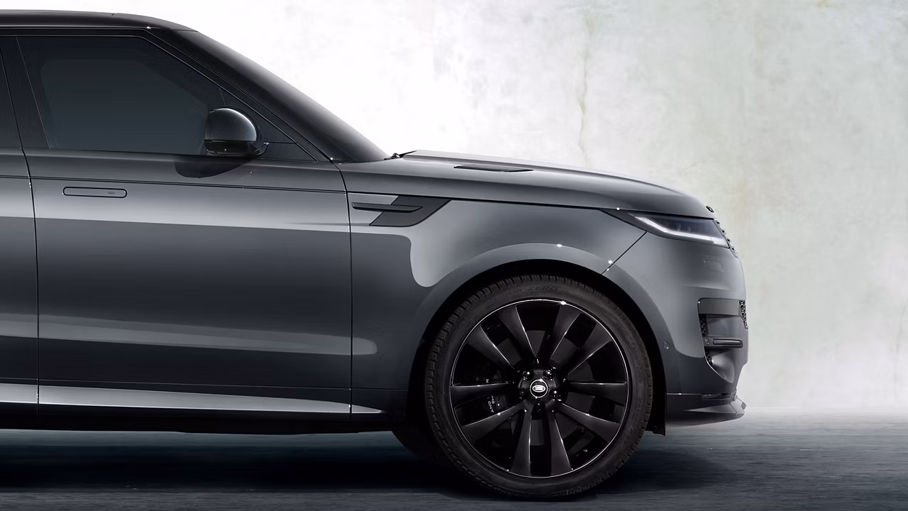 Exterior RangeRover_Sport-11.avif